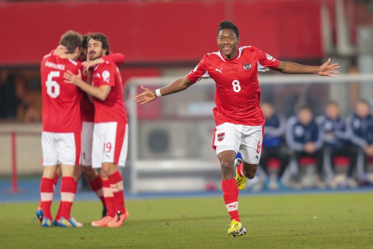 David Alaba mit der Nummer 8 auf dem Österreich-Trikot - spielt er auch bei der EM 2024? (Copyright depositphotos.com)
