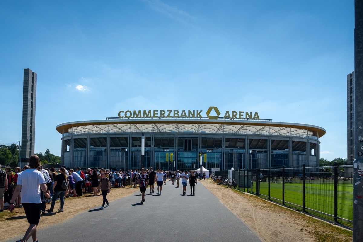 Das EM 2024 Stadion in Frankfurt heisst Frankfurt Arena und nicht "Commerzbank Arena" oder "Deutsche Bank Arena". (Copyright depositphotos.com)